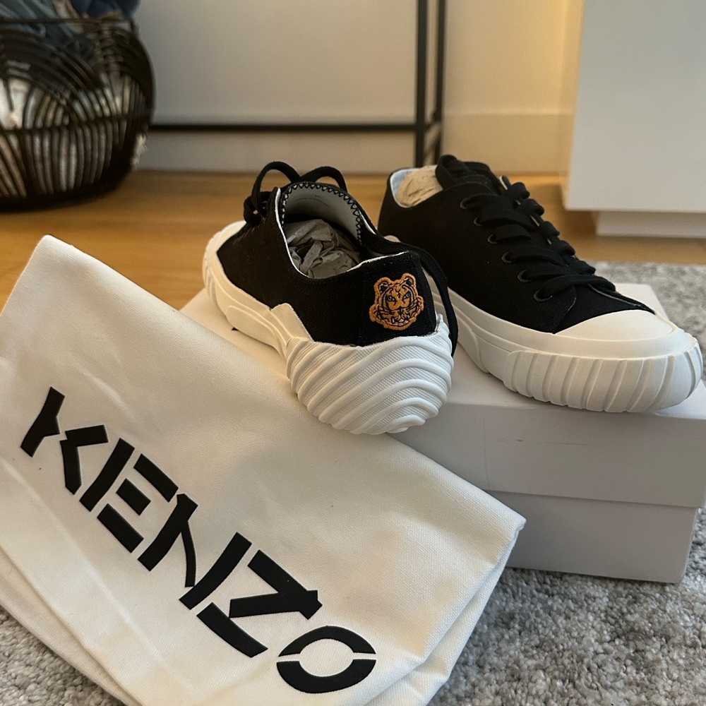 KENZO SNEAKERS